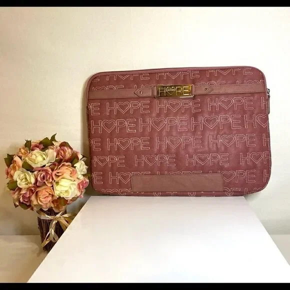 NWOT MICHE Laptop Case