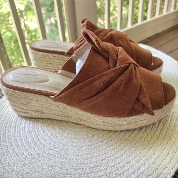 C est1946 Espadrille Wedges