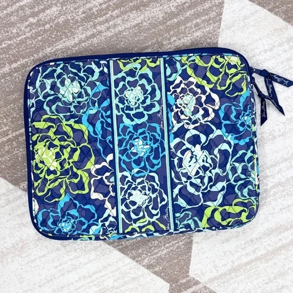 Vera Bradley Quilted Laptop Sleeve Katalina Blues Retired