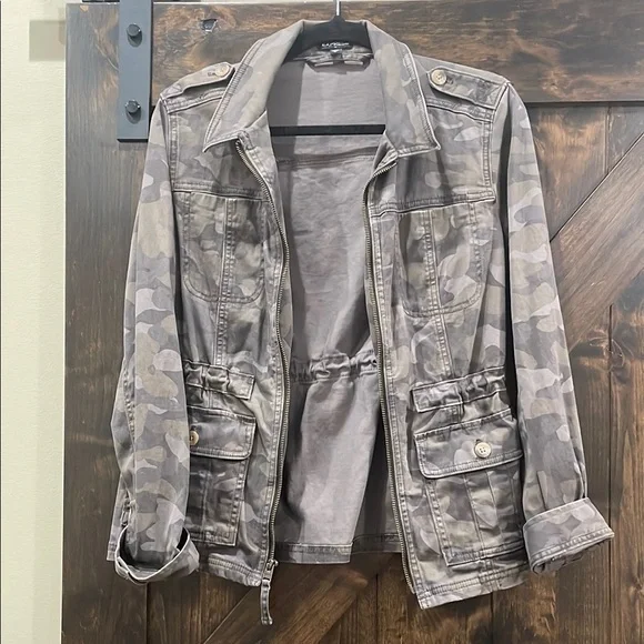 Express Camo Jacket Medium