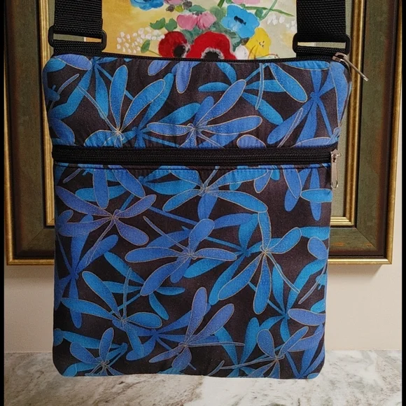Padded Blue Dragon Fly Tablet Case Tote Bag