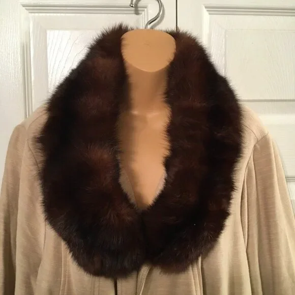 Vintage Beth Fritz of The Drake Chicago Fur Stole/Collar