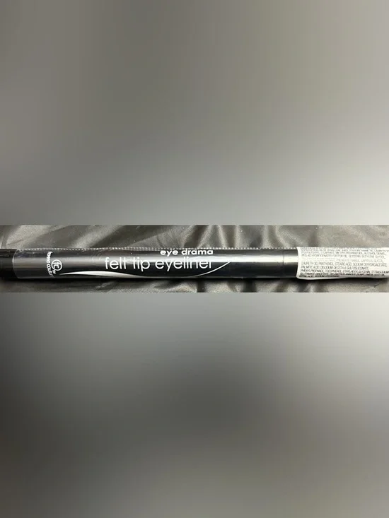 Eye Drama Felt Tip Eyeliner - Black