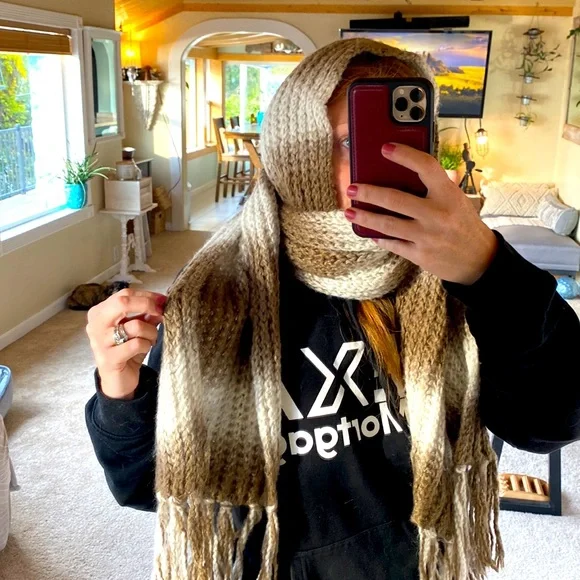 Eddie Bauer wool knit LARGE scarf
