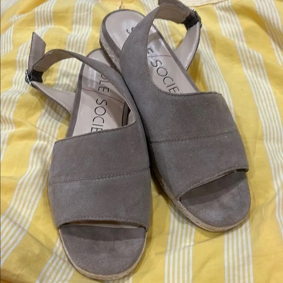 Sole Society Tan Espadrille Shoes EUC
