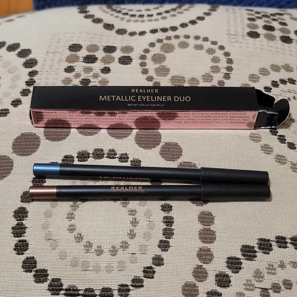 Realher Metallic Eyeliner Duo