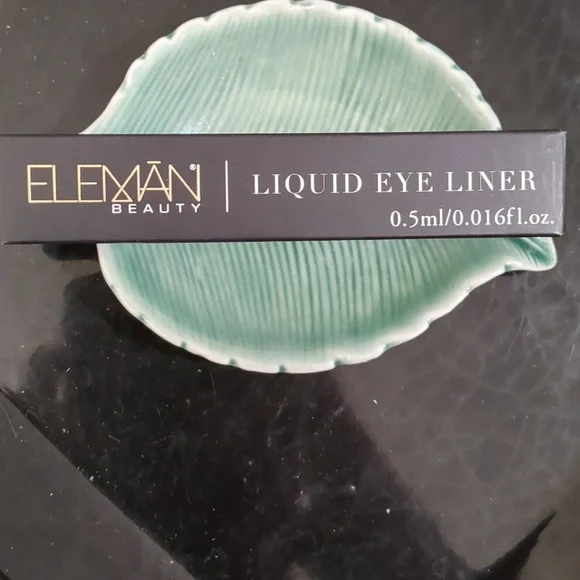 Liquid Eye Liner