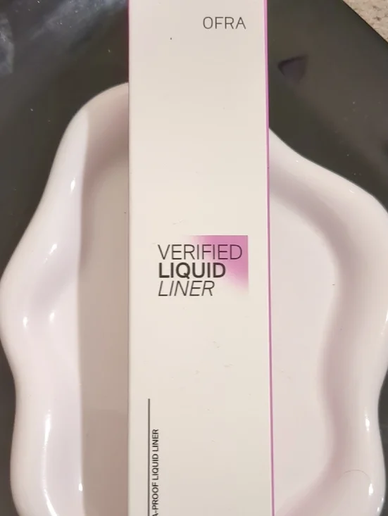 Liquid Eye Liner
