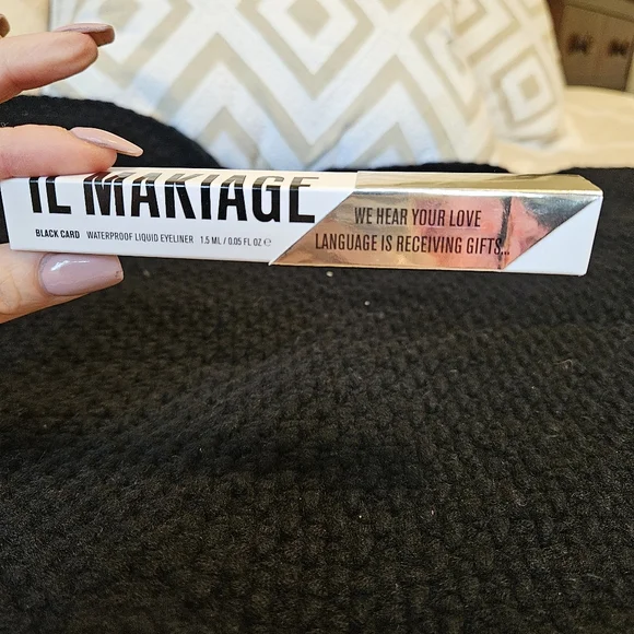 Il Makiage Black waterproof liquid eyeliner