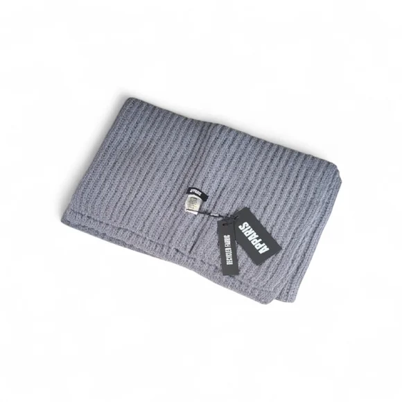 APPARIS Nokia Gray Chunky Knit Scarf