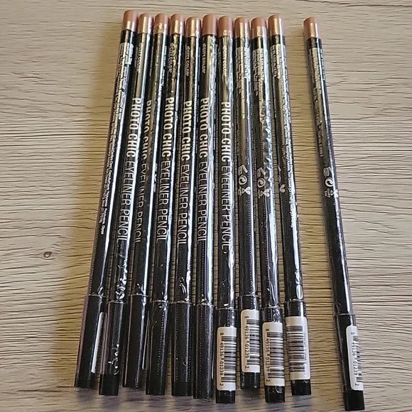 Golden tan eyeliner bundle