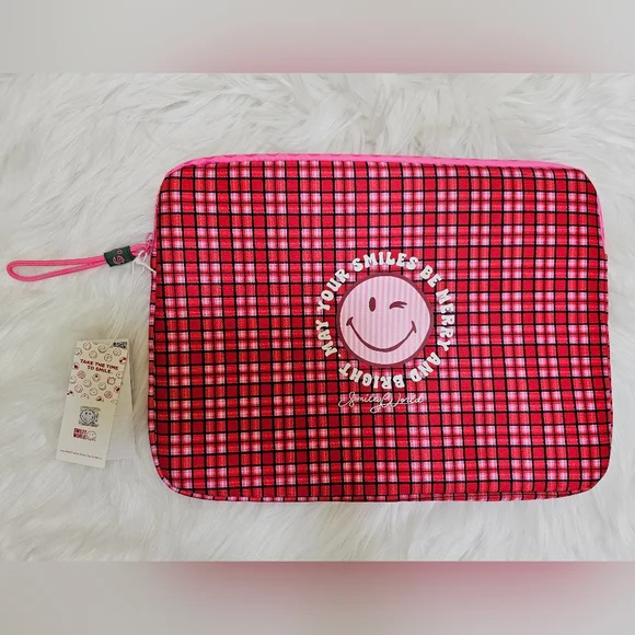 New Smiley World Women'secret Laptop Case