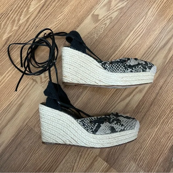 Bettye Muller Snakeskin print Canvas platform wedge ankle wrap Espadrilles sz 37