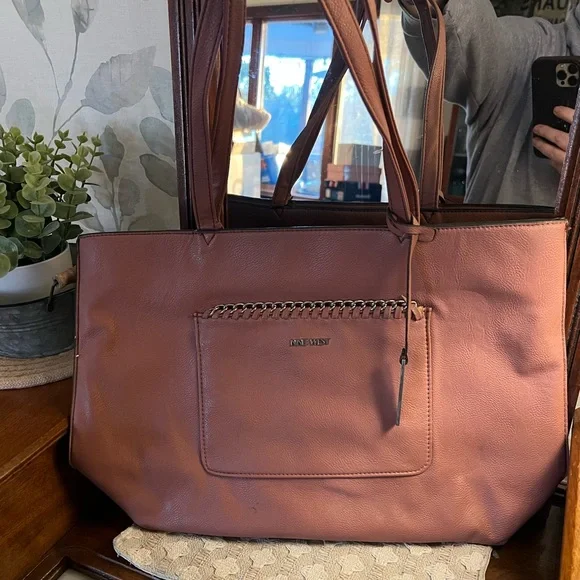 NINE WEST Classic Tote/Shoulder Bag Pink with Silver Chain Detail 18