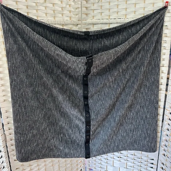 Lululemon Infiniti Vinyasa Scarf like new black gray heathered‎