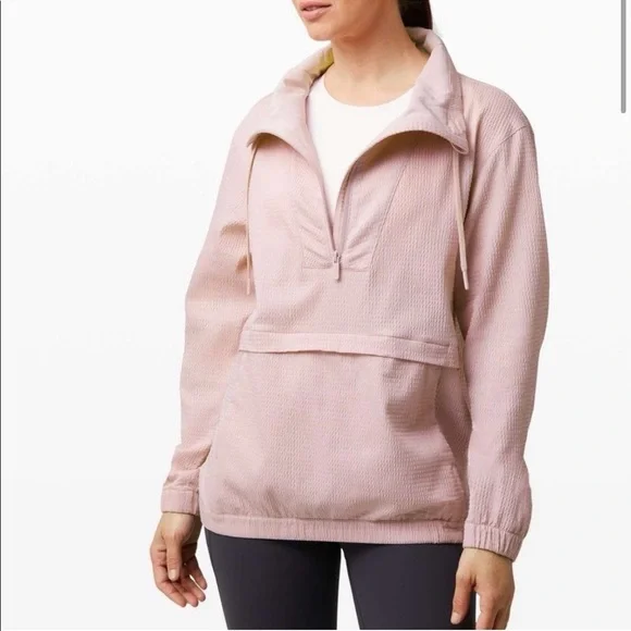 Lululemon Pack Light‎ Pullover Porcelain Pink Size 6