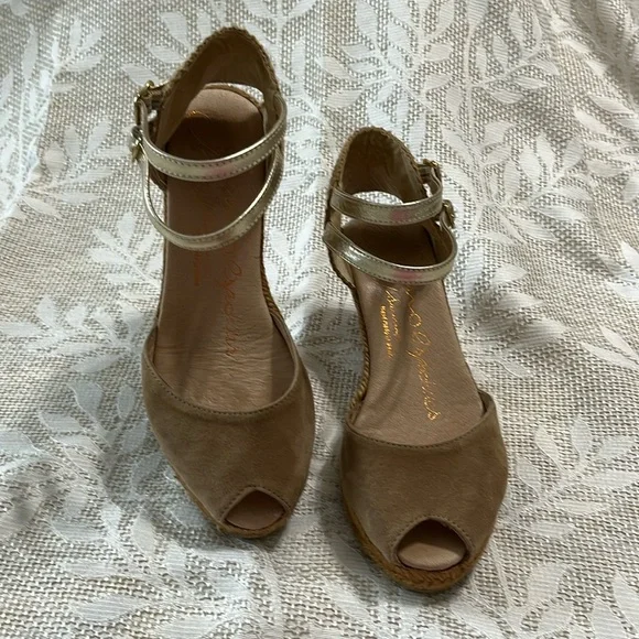 Gaimo Tan Taupe Suede Peep Toe Wedge Espadrilles Size 6.5/37‎