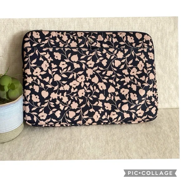 ❤️Flash SALE❤️✨Like New Kate Spade Laptop Case