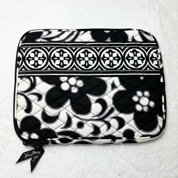 Vera Bradley Night & Day Black and‎ White Floral Quilted Tablet Sleeve
