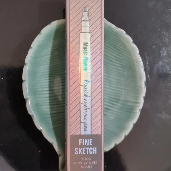 24 hour waterproof eyeliner