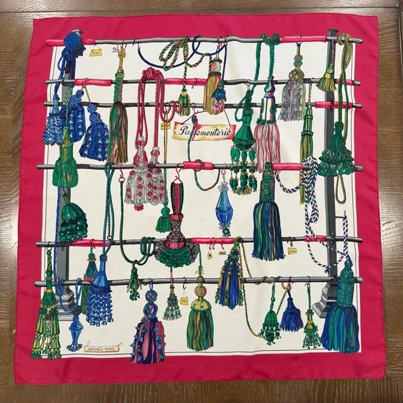 Hermes Silk Scarf 90 Carré Red Green Hand Rolled Made in France