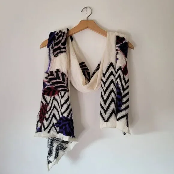 Marc by Marc Jacobs 100% Wool Scarf – Made in Japan, Chevron & Leaf Print, Ivory