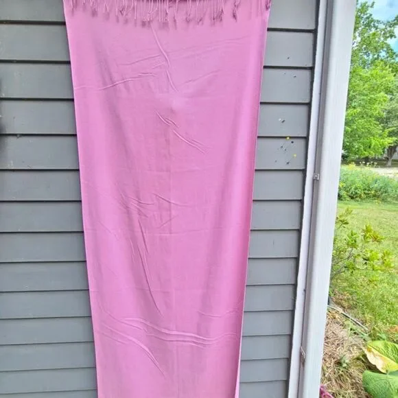 Pink Pashmina feels like Cashmere