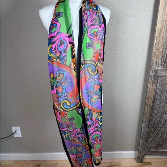 Vibrant Multicolor Patterned‎ Scarf