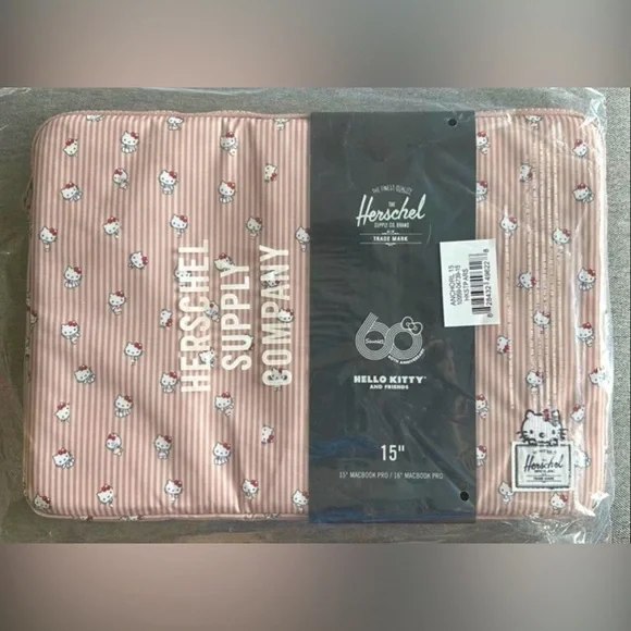 Herschel x Hello Kitty Blush ash rose laptop zipper bag 15” NWT RARE