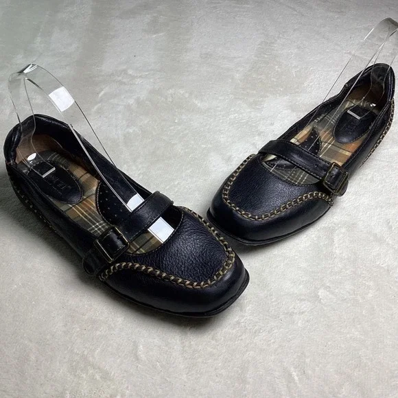 Born Black Leather Mary Jane Flats Size 7 Whipstitch Comfort Shoes Gorpcore