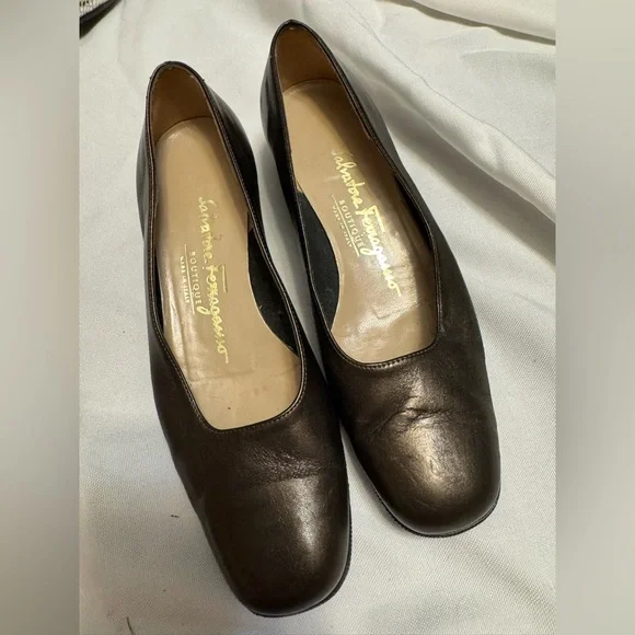 Salvatore Ferragamo Brown Leather Low Heel‎ Pumps Size 4 B Made in Italy