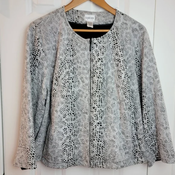 Chico’s 3 Black White Faux‎ Snakeskin Cropped Jacket
