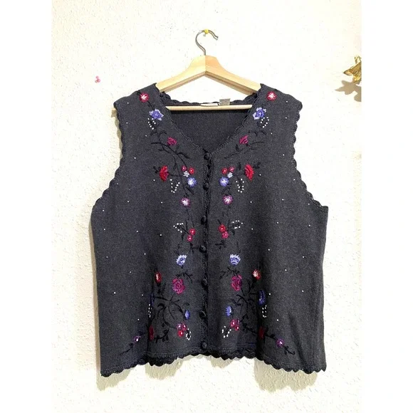 Vintage Womens grandma XL Gray Floral Embroidered Knit Sweater Vest Cottagecore