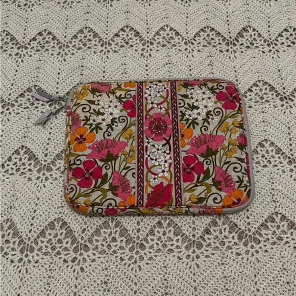 Vera Bradley Padded Laptop Protector Travel Case Inner Pocket Floral Flowers