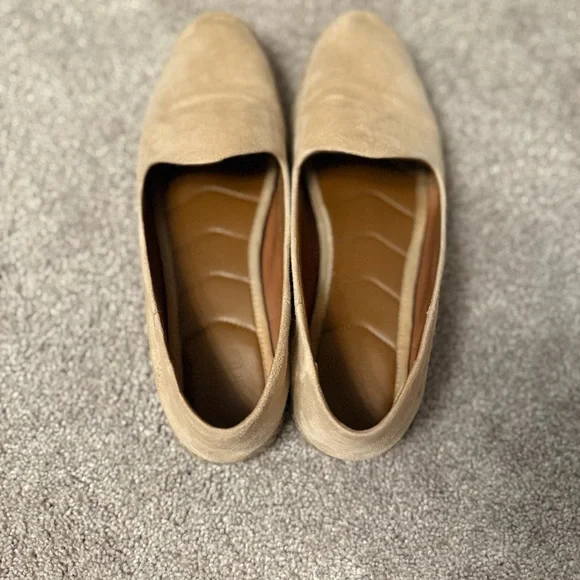 Franco Sarto Tan Flats Slip-On Comfort