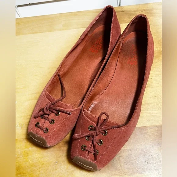 KORS Michael Kors Women’s Flat Shoes Sz 8.5‎