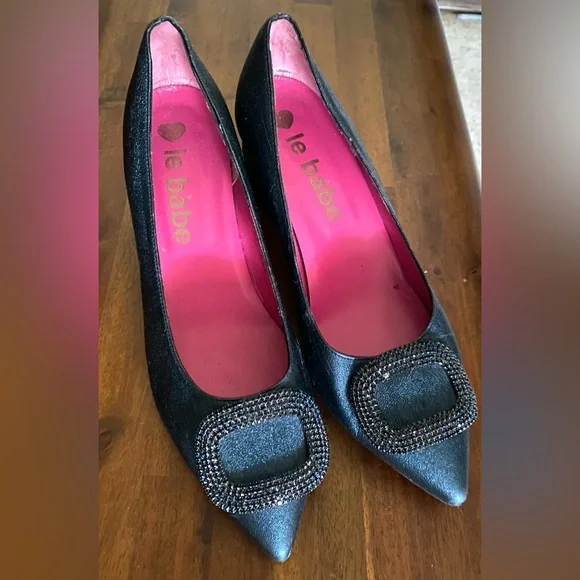 Le Babe Green pumps genuine leather with Embellished Buckle. Made in Italy .