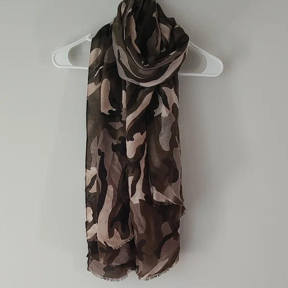 Camouflage Scarf
