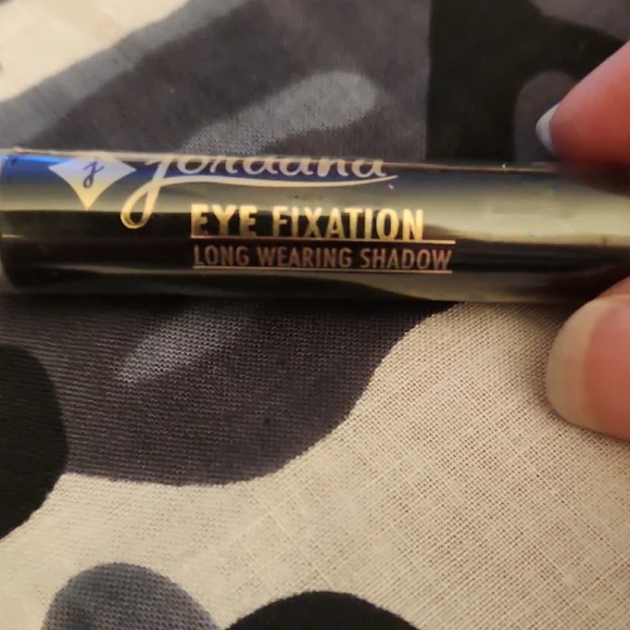 Jordana Black Eyeshadow Smoky Makeup