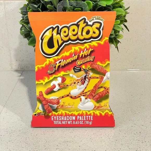 Cheetos Flamin Hot Crunchy Eyeshadow Palette‎ 12 Shades Chester Cheetah Mirror