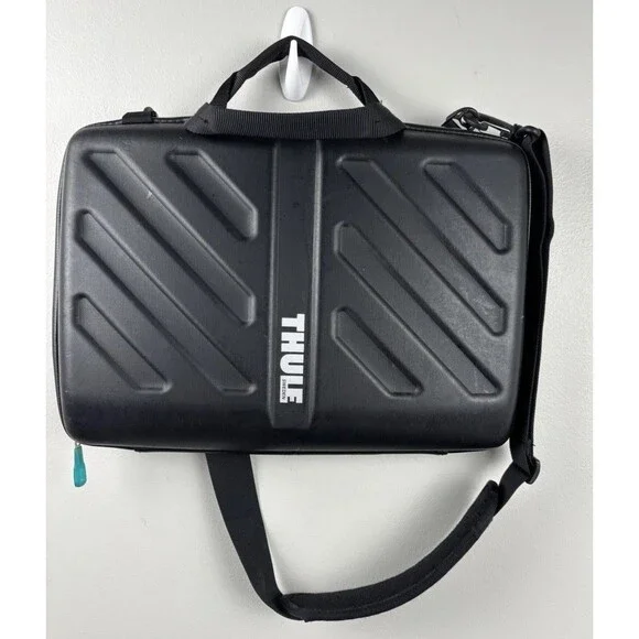 Thule Gauntlet Laptop Case 15
