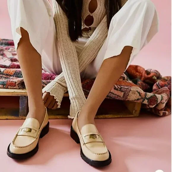 Free People Liv‎ Leather Cream Block Heels Slip on Loafer Size 7.5 - 37.5 - NEW
