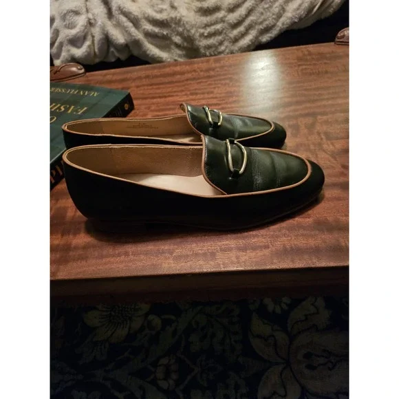 Ladies Talbots Loafers, Black With Brown Trim And Gold Accessory. Size 8.5