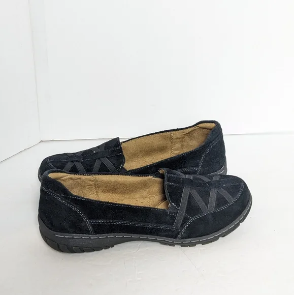 Natural soul suede loafers