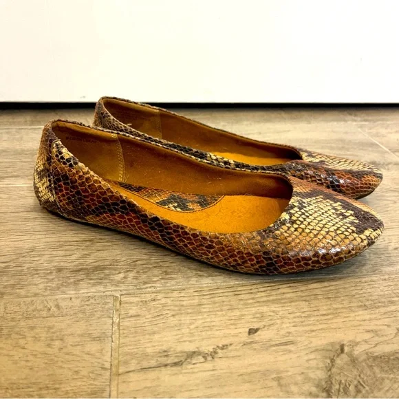 Boc‎ Born Concept Adour Brown Multicolored Reptile Print Ballet Flats Size 9