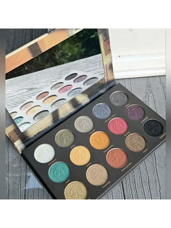 NOMAD COSMETICS x BERLIN UNDERGROUND LIMITED EDITION EYESHADOW PALETTE
