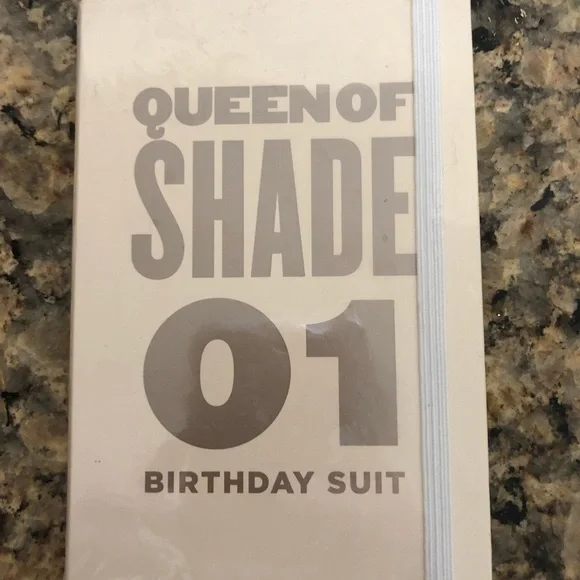 Bloomingdales Queen of Shade Eyeshadow Palette