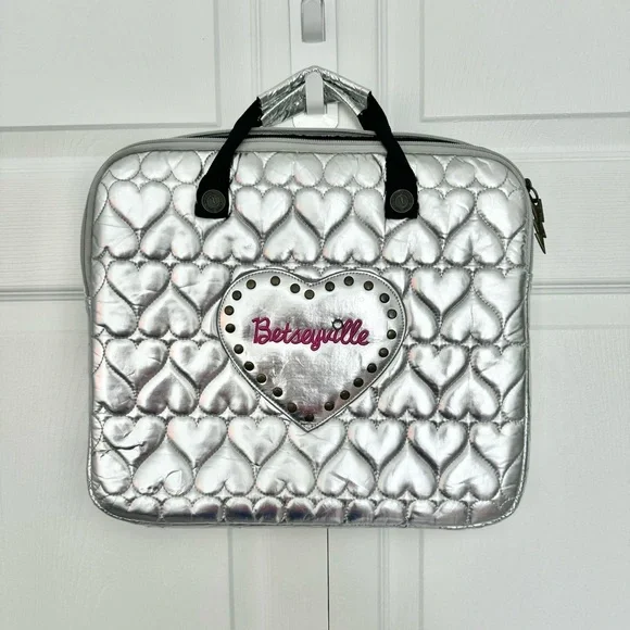Betsey Johnson Vintage Rare Betseyville Silver Metallic Laptop Bag