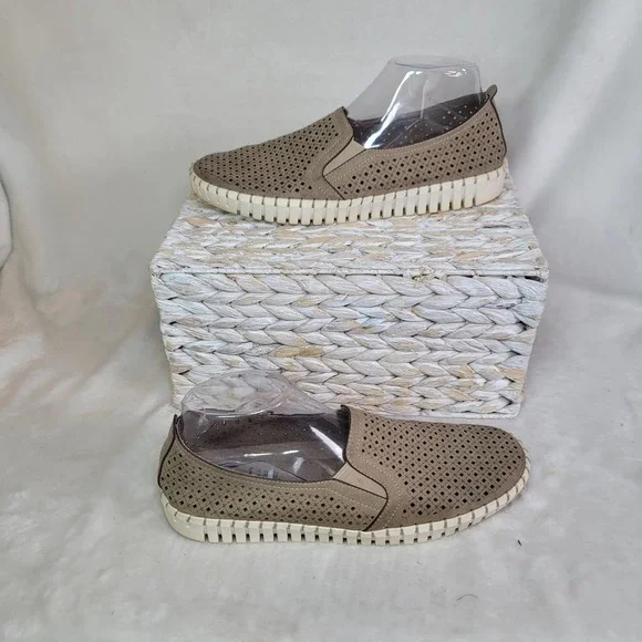 Skechers Air Cooled Memory Foam Slip In Loafer Sneakers Casual Comfort Size 9.5