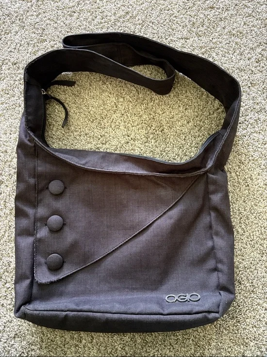 OGIO Brooklyn Crossbody Tablet Bag